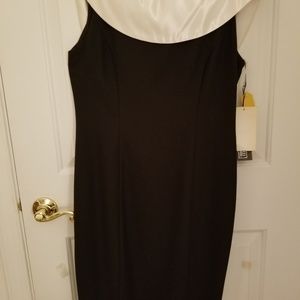 Black/white sleeveless dress